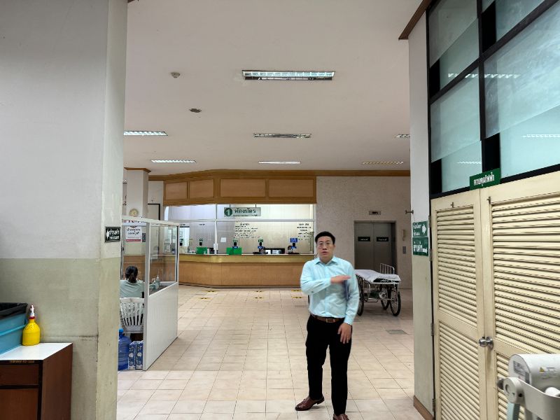 ทีมงาน InnoWell ลงพื้นที่สำรวจโครงสร้างระบบ IT ภายในโรงพยาบาล